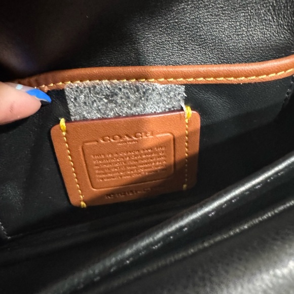 Coach Pillow Tabby 18 black - Picture 6 of 7